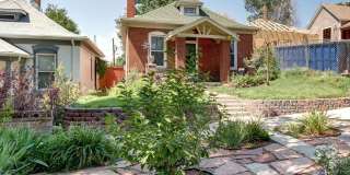 Bungalow in Desirable Highlands! Location Matters! Gallery 3