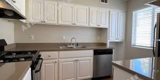 ***MOVE IN SPECIAL***UTILS INCLUDED : ONE BEDROOM UPSTAIRS CONDO Gallery 14