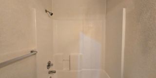 RENT REDUCTION - AVAILABLE NOW! Gallery 21