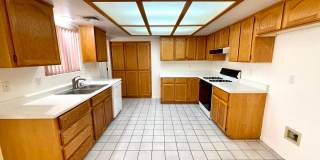 Cute 3 Bedroom Home in Center of Kingman! Gallery 10