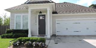 6 YR old Modern Farmhouse designed 3BR/2BA Plus Office Gallery 1