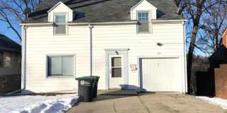 3520 Fontenelle Blvd - 3 Bed/1 Bath in Benson Area | Hardwood Floors, Finished Lower Level, Single-Car Garage Gallery 1