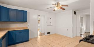 Live Close to Campus! 4 Bed/2 Bath Available for August 2026 Move-in! Gallery 8