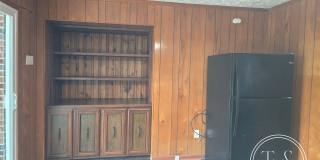 Charming 3-bedrooms/1-bath home in LaRoche Park Gallery 16