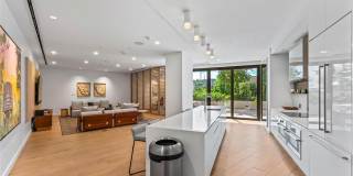 987 Queen Street Gallery 25