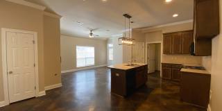 Charming 2BR/2BA Home in Shenandoah Ridge with Garage & Cozy Fireplace Gallery 3