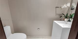 900 Brickell Key Blvd Gallery 32