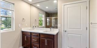Newer Modern Townhome, Attached 2 car garage, Bedroom and bath on ground level Gallery 15