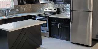 1212 White Oak Dr Gallery 1