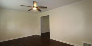 2 Bedroom 1 Bath Home in Roeland Park 2 Bedroom 1 Bath Home in Roeland Park Gallery 4