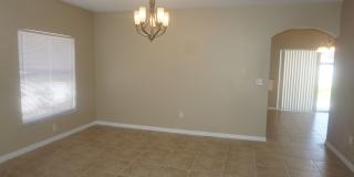 4 Bedroom - 2.5 Bath - Two Story - Large Patio Gallery 6