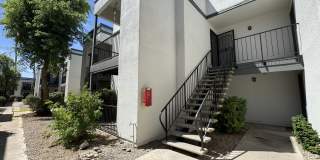 MELROSE DISTRICT CONDO WITH HUGE MOVE-IN SPECIAL – HALF OFF FIRST & SECOND MONTH’S RENT! Gallery 6
