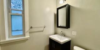 1039 N Wood Gallery 6