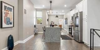 1532 N BROADWAY Gallery 7