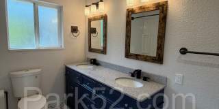 Newly Remodeled 3 Bedroom Duplex Gallery 11
