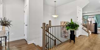 Luxurious 3 Bed 2.5 Bath Townhome In Beautiful Foster's Glen Gallery 16