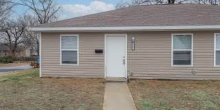 813 W 8th Street Gallery 1