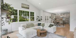 33 Howland Avenue Gallery 7