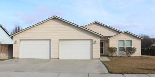 3 Bedroom, 2 Bath + an Office Home in West Pasco Gallery 1