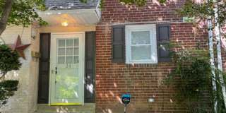 Renovated 3BR/1BA Townhouse in Edgemoor Gardens! Gallery 1