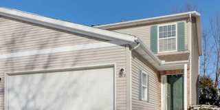4 Bedroom Townhome for Rent in Normal! Gallery 3