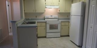 2br/2ba Duplex with Lakeview Gallery 11