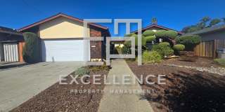 Pet Friendly 3/2 House with Quartz Counters, AC, Hardwood Floors & 1700+SF Gallery 1