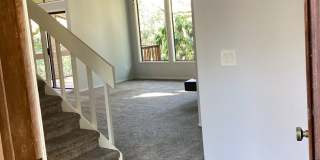 Beautiful Home on Golf Course Gallery 4