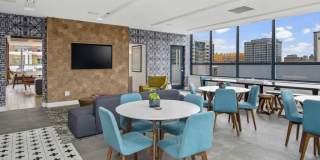 886 West Adams Street Gallery 23