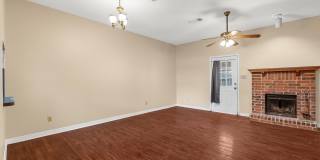 2 Bedroom 2.5 Bath 2 Car Carport - town house Gallery 8