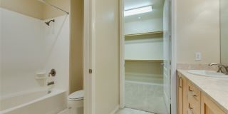 50 SERENE Avenue Gallery 19