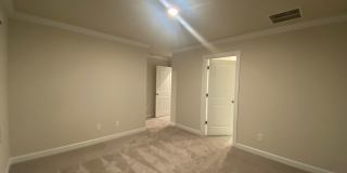 Room in 4 Bedroom Home at Memorial Pkwy Gallery 33