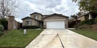 AVAILABLE NOW!! Fully Furnished 5 Bedroom 2.5 Bathroom Two Story Home in Beaumont!! Gallery 1
