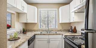 Lake Village West Apartments Gallery 8