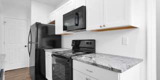 798-800 Kelton Avenue - 798 Gallery 2