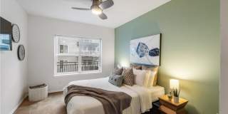 Amazing West Seattle 2 bedroom 2 bath W/S/G and 2 parking spots included! Gallery 9