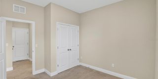 2546 WARREN ACRES Boulevard Gallery 22