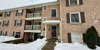 991 Manor Ln Gallery 1