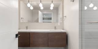 807 N Detroit St Gallery 23