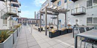 The Maxwell Downtown Des Moines Gallery 142