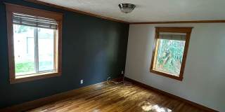 Ideally Located and Updated 4 Bed 2 Bath Fully-Fenced Home w/ Detached Garage/Shop! Gallery 7