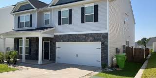 4Bed/3Bath 3592 sq ft home located in The Falls Gallery 1