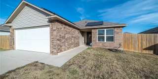 Spacious Mustang Home with Solar Panels, Fenced Yard  2-Car Garage! Gallery 1
