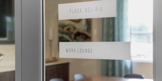 Ocio Plaza del Rio Gallery 16