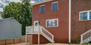 Completely Renovated 3 Bedroom Belmont Townhome Available Now! Gallery 24
