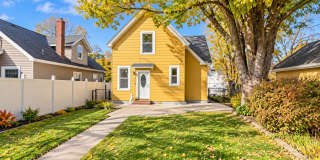 2 Bedroom 1 Bath Single Family Home with 2 Car Garage in West Saint Paul Gallery 1