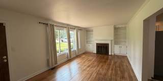 2 bedroom, 1 bath home near Harding Place 2 bedroom, 1 bath home near Harding Place Gallery 4