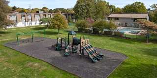 Center Court Apartments Gallery 26