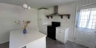 4 Bedroom Remodeled House off Old Forest Road Gallery 1