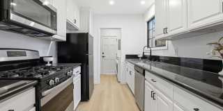 1985 N Lake Avenue - 1 Gallery 17